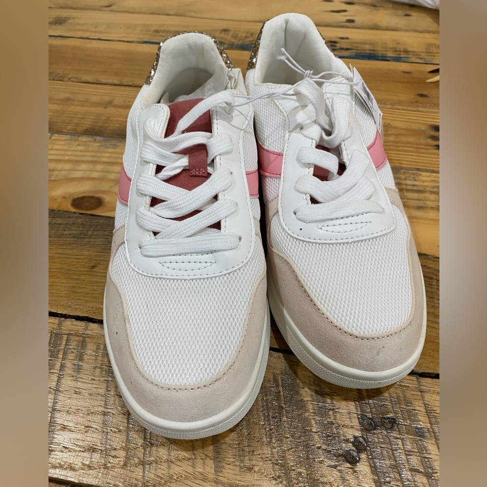 NWT Soft-brushed faux-suede lace-up sneaker with glitter heel
